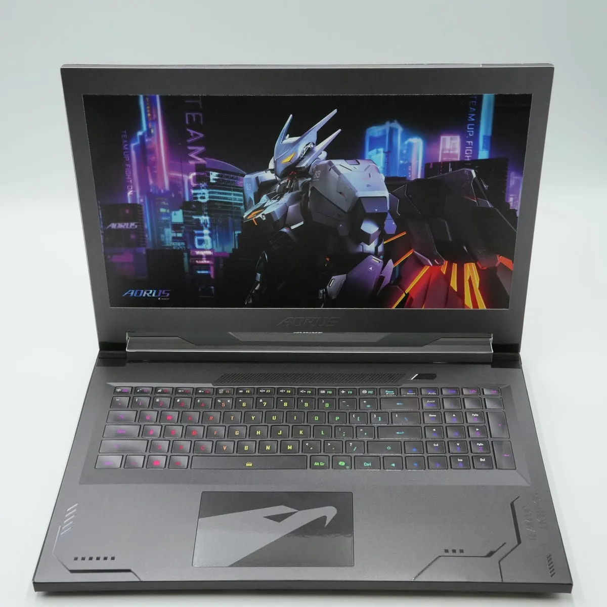 電競筆電紙模型 02